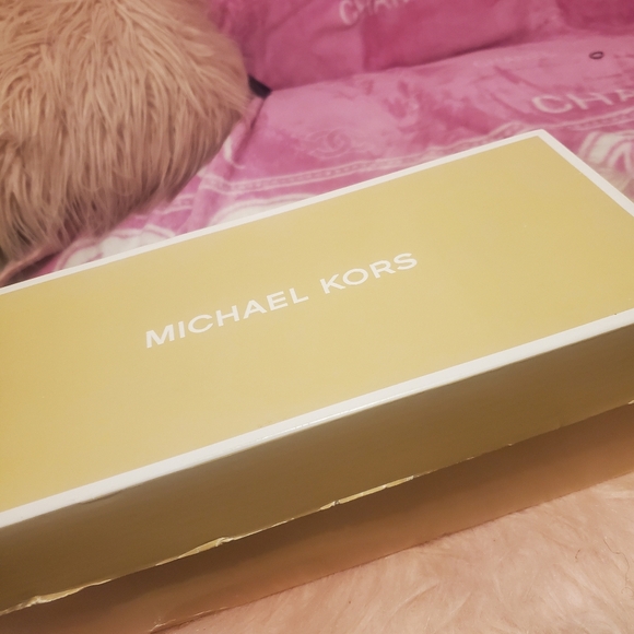 Micheal kors Fulton moccasins - Picture 6 of 7